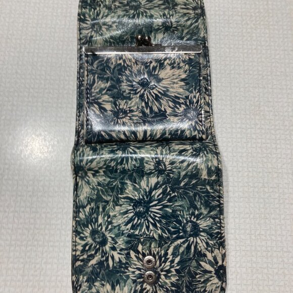 EUC Patricia Nash Leather Black & Cream Sunflower pattern Wallet - Picture 9 of 10